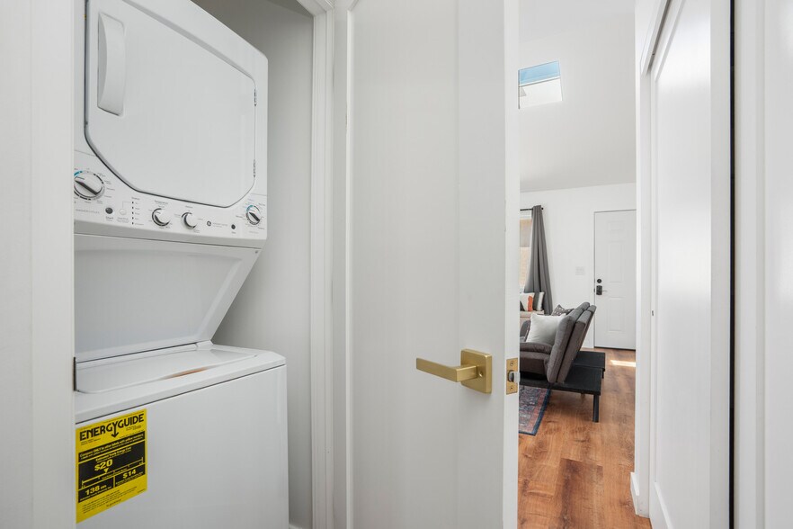 More Photos Of 8430 Wiley Post Ave, Los Angeles Multifamily For Sale