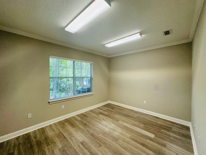 More Photos Of 12443 San Jose Blvd, Jacksonville Medical For Sale
