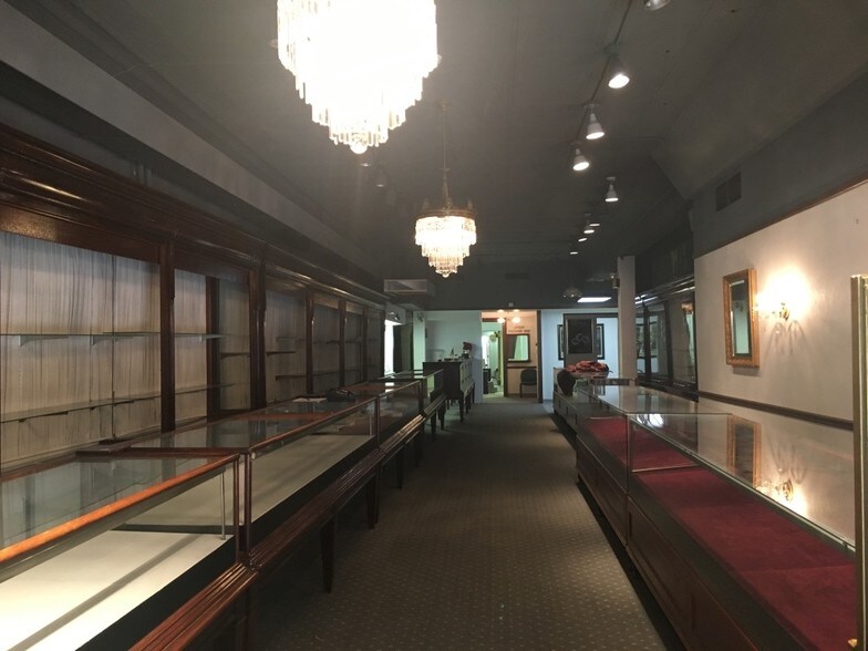 More Photos Of 911 W Hamilton St, Allentown Storefront Retail Office For Sale