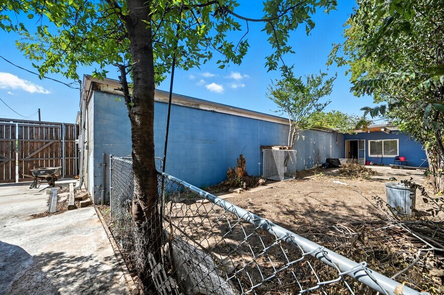 More Photos Of 4110 Haltom Rd, Haltom City Freestanding For Sale