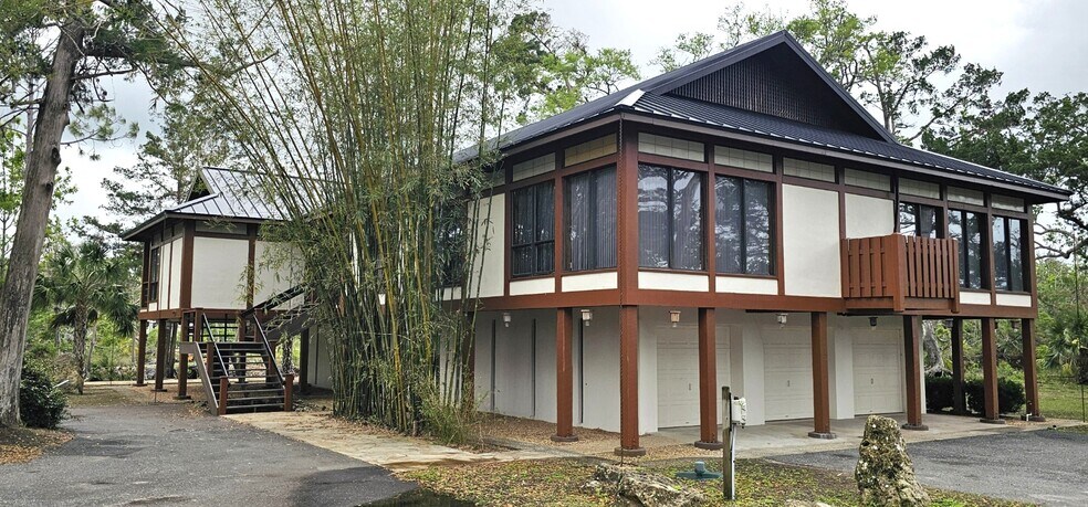 More Photos Of 1606 3rd Ave SE, Steinhatchee Lodge Meeting Hall For Sale