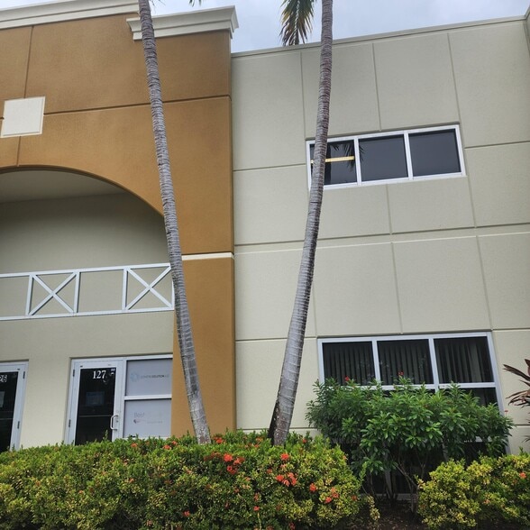 More Photos Of 11231 NW 20th St, Miami Warehouse For Lease