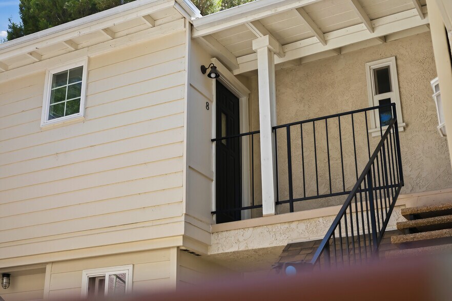 More Photos Of 5302-5304 Colodny Dr, Agoura Hills Apartments For Sale