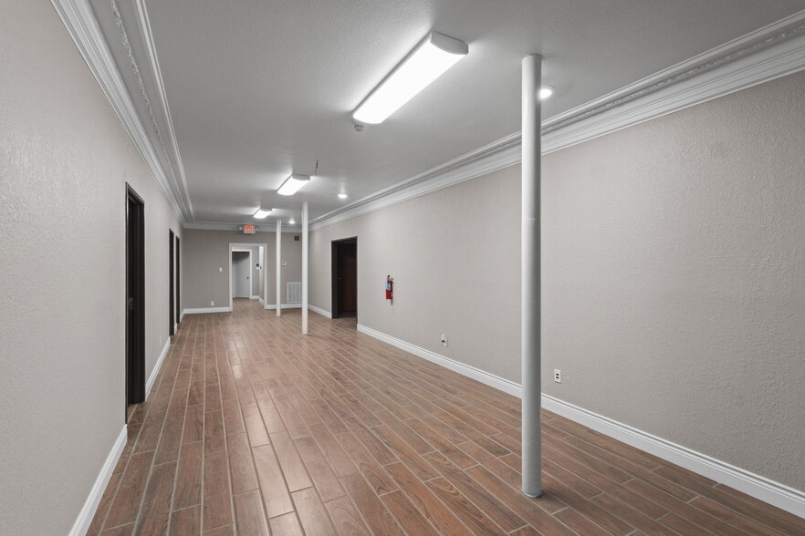 More Photos Of 1610 W Park Ave, Orange Service Station For Sale