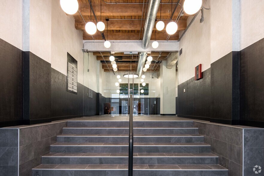 More Photos Of 118 S Clinton St, Chicago Office For Lease