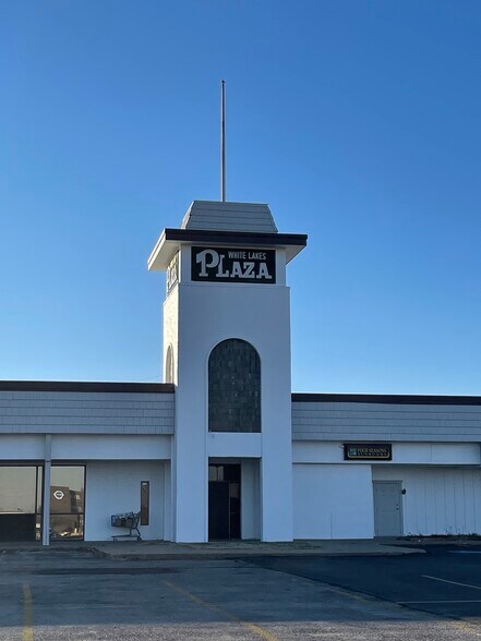 More Photos Of 3701-3723 SW Plaza Dr, Topeka Unknown For Lease