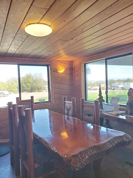 More Photos Of 13279 Roadrunner Loop, Red Bluff Airplane Hangar For Sale