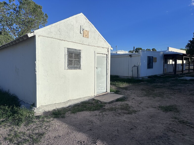 More Photos Of 860 W 4th St, Benson Flex For Sale