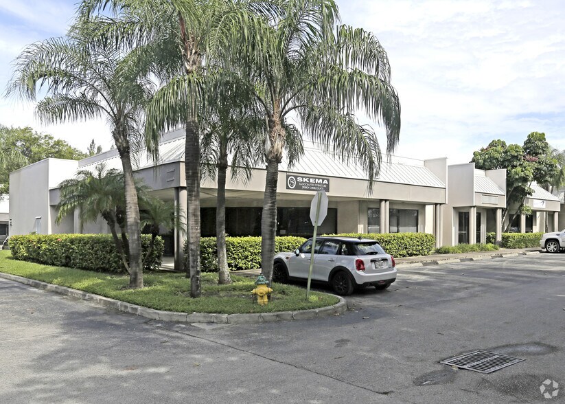 More Photos Of 4101 SW 47th Ave, Davie Unknown For Lease