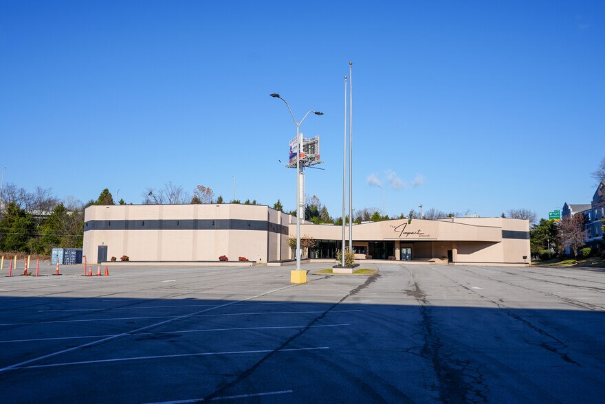 Primary Photo Of 705 Rivergate Pky, Goodlettsville Religious Facility For Sale