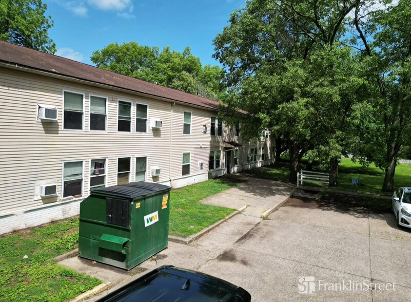 More Photos Of 2305 S Rotherwood Ave, Evansville Apartments For Sale