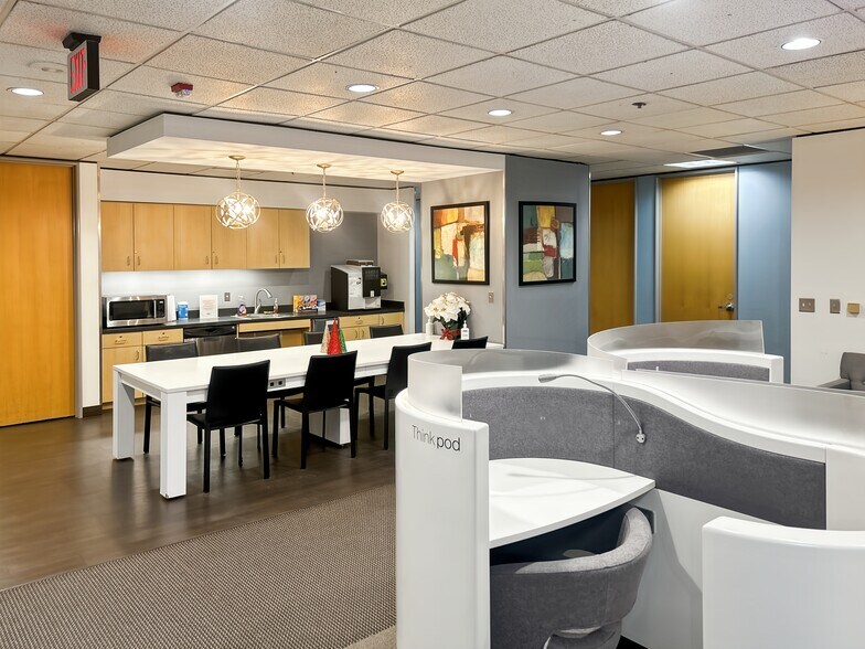 More Photos Of 2000 Town Center, Southfield Coworking Space