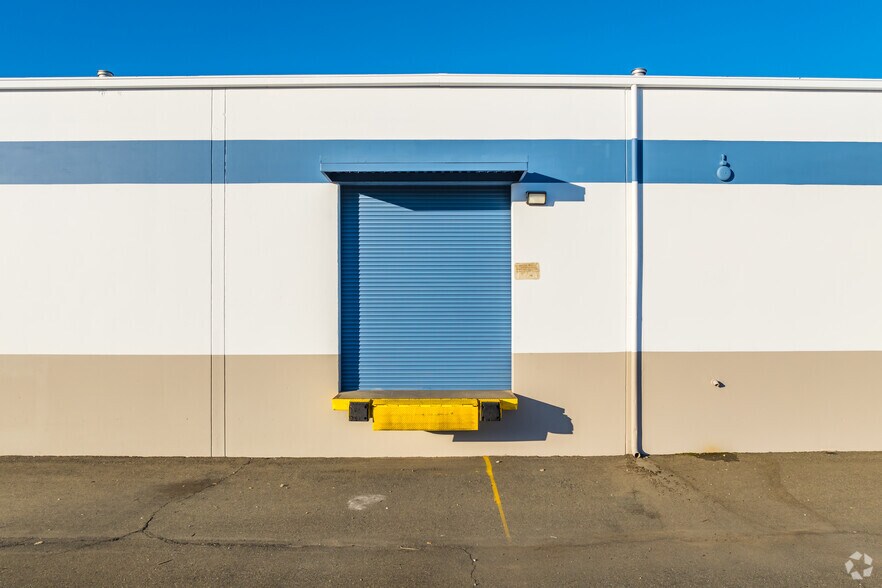More Photos Of 8141 Elder Creek Rd, Sacramento Warehouse For Sale
