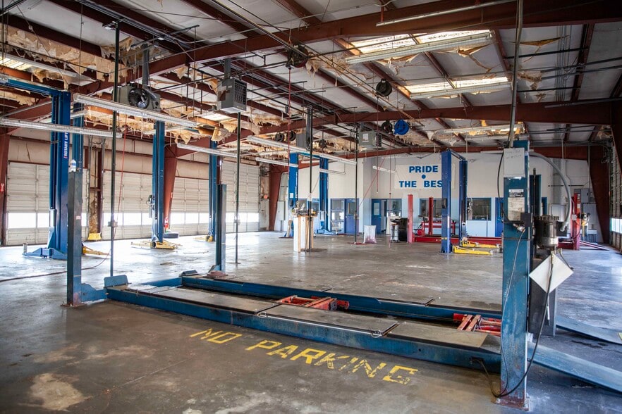 More Photos Of 2210 Washington Rd, Thomson Auto Dealership For Sale