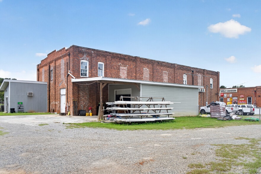 More Photos Of 36 Church St N, Jeffersonville Light Manufacturing For Sale