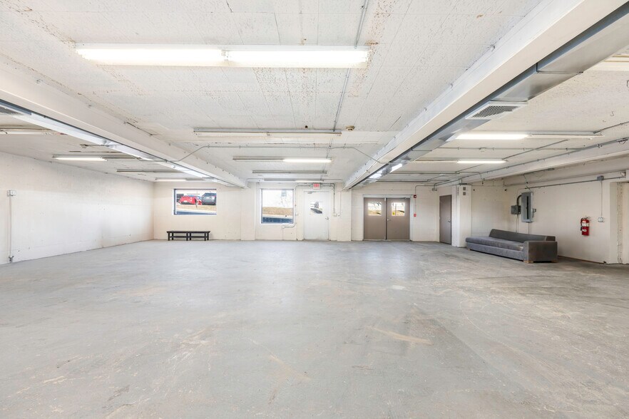 More Photos Of 342 Lexington Ave, Mount Kisco Light Distribution For Lease