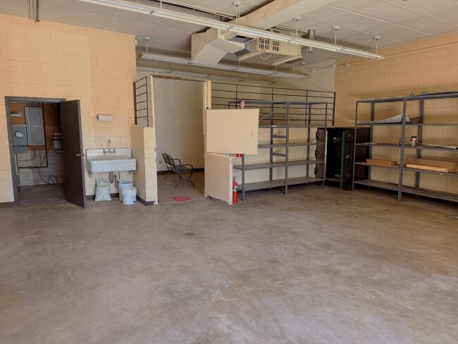 More Photos Of 421 5th St, Centuria Veterinarian Kennel For Sale