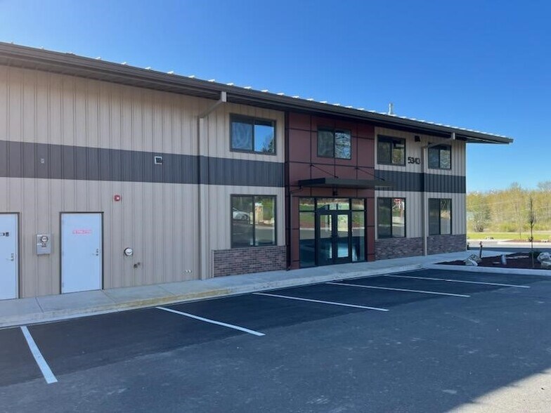 More Photos Of 5343 Barrett Rd, Ferndale Distribution For Lease