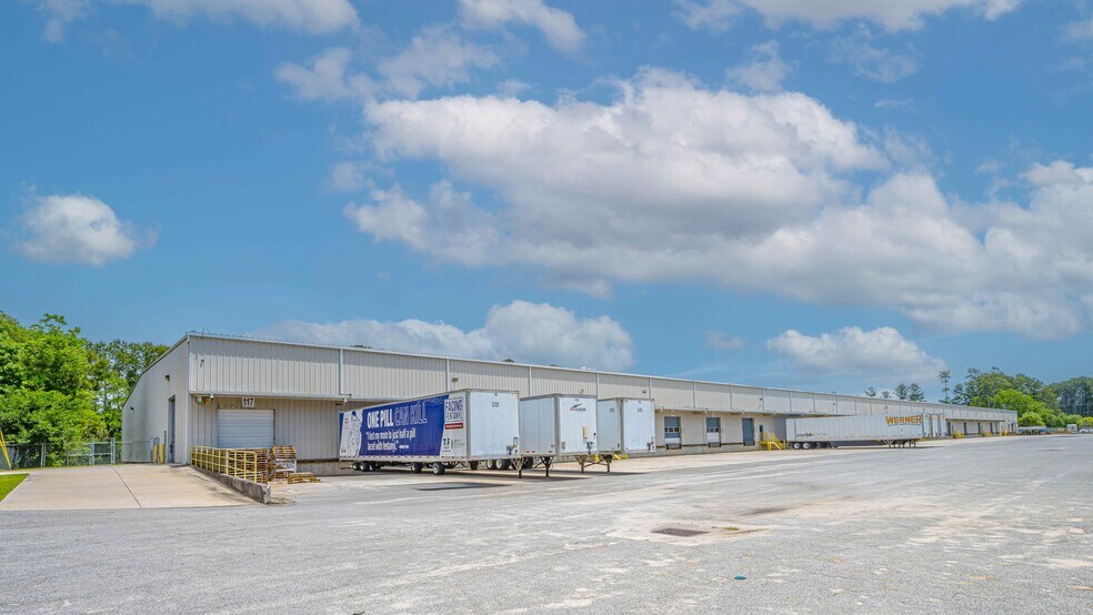 More Photos Of 3290 Benchmark Dr, Ladson Warehouse For Lease