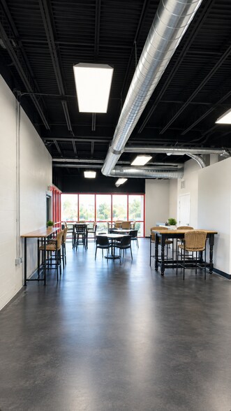 More Photos Of 2301 Longleaf Blvd, Lake Wales Office For Lease