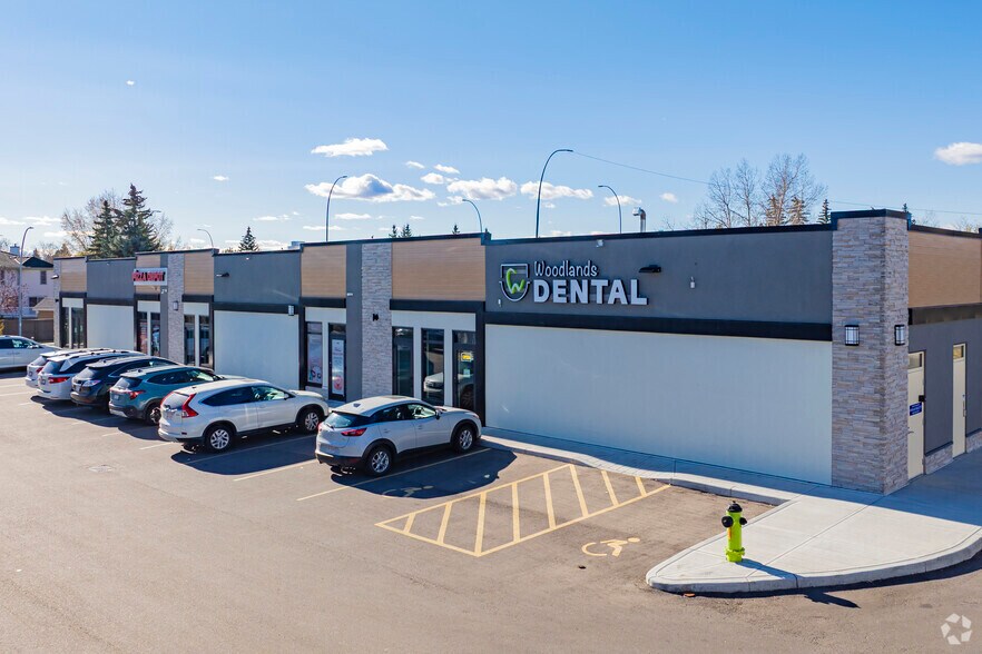 More Photos Of 11808 24 St SW, Calgary Storefront Retail Office For Sale