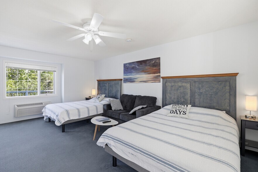 More Photos Of 7001 Savona Access Rd, Thompson-Nicola Hotel For Sale