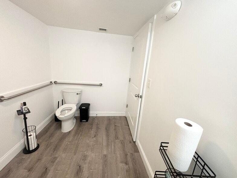 More Photos Of 97-101 Main St, Malden Storefront Retail Office For Lease