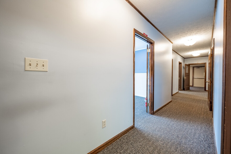 More Photos Of 814 E Washington St, Greencastle Medical For Sale