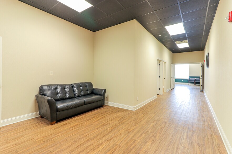 More Photos Of 605 Austin Ave, Waco Storefront Retail Office For Sale