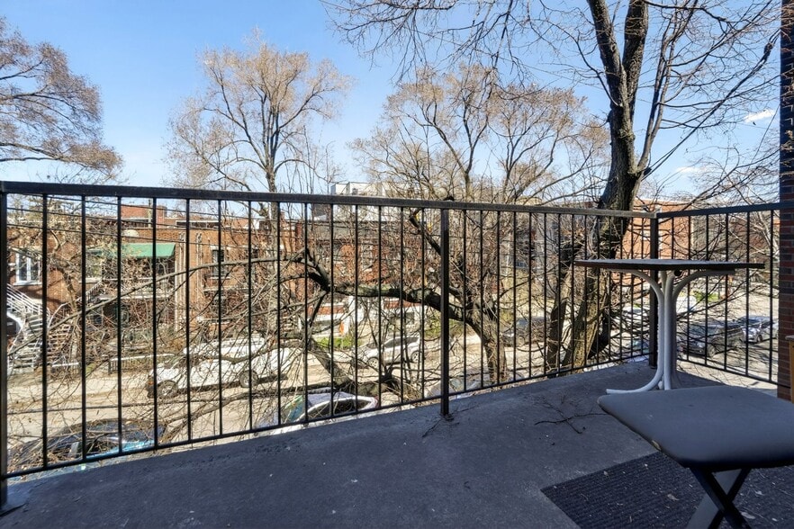 More Photos Of 2278-2296 Av Bourbonnière, Montréal Apartments For Sale