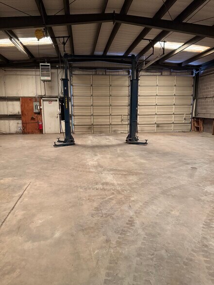 More Photos Of 2301 Oak St, Abilene Unknown For Lease