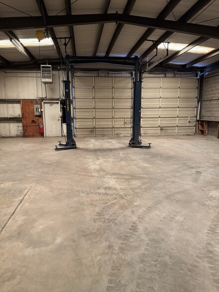 More Photos Of 2301 Oak St, Abilene Unknown For Lease