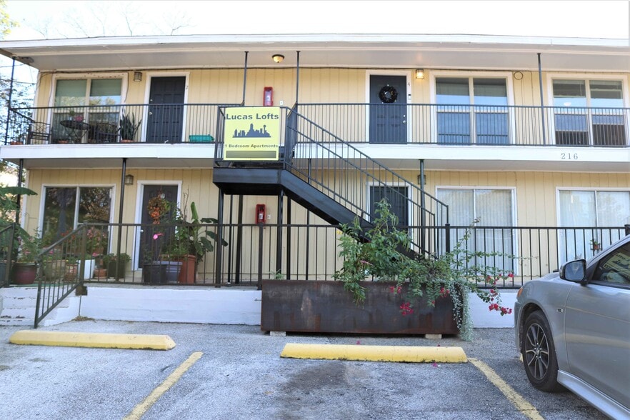 More Photos Of 216 Lucas St, San Antonio Apartments For Sale