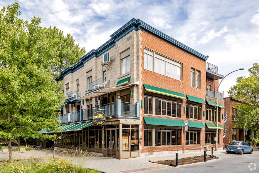 Primary Photo Of 200-216 Rue Prince-Arthur EST, Montréal Storefront Retail Residential For Lease