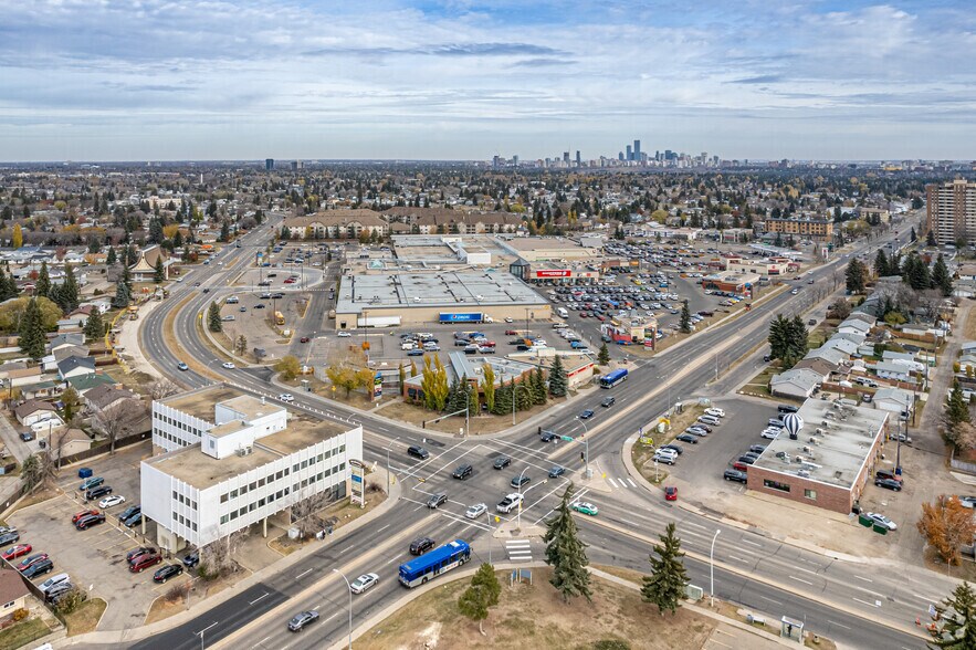 More Photos Of 8700-8704 Meadowlark Rd NW, Edmonton Office For Lease