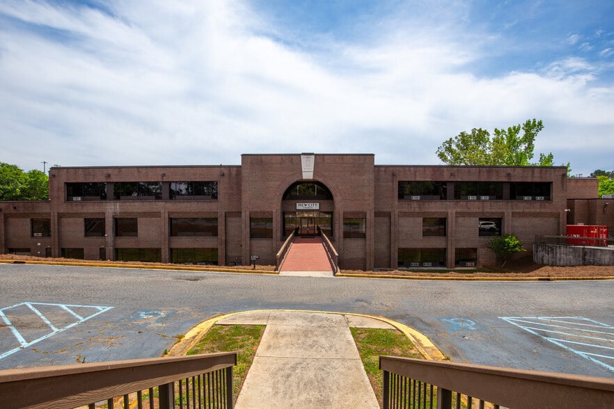 More Photos Of 3500 Riverside Dr, Macon-Bibb Religious Facility For Sale