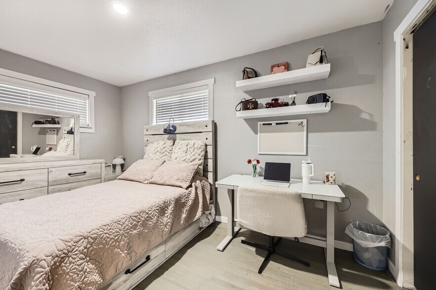 More Photos Of 8690 Verbena St, Commerce City Warehouse For Sale