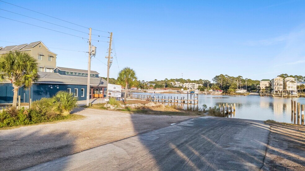 More Photos Of 275 Timber Island Rd, Carrabelle Restaurant For Sale