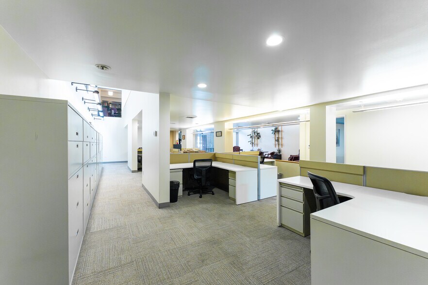 More Photos Of 434 E Broadway, Long Beach Loft Creative Space For Sale