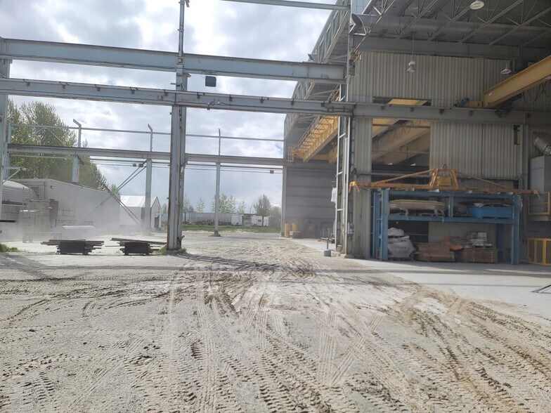 More Photos Of 9588 Milwaukee Way, Prince George Industrial For Lease