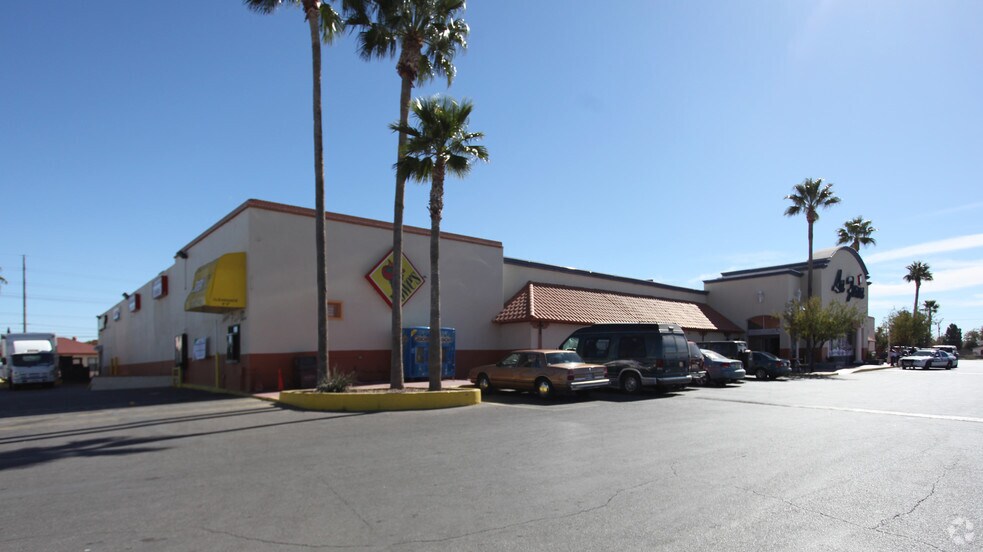 More Photos Of 305-390 S Main St, Anthony Unknown For Lease