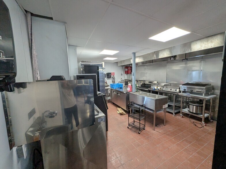 More Photos Of 99202 Overseas Hwy, Key Largo Hotel For Sale