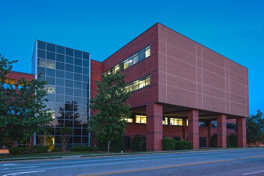 More Photos Of 1002 N Church St, Greensboro Medical For Lease
