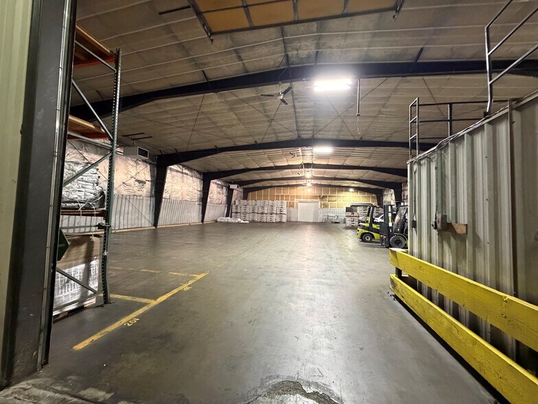 More Photos Of 520 5th St S, Breckenridge Warehouse For Lease