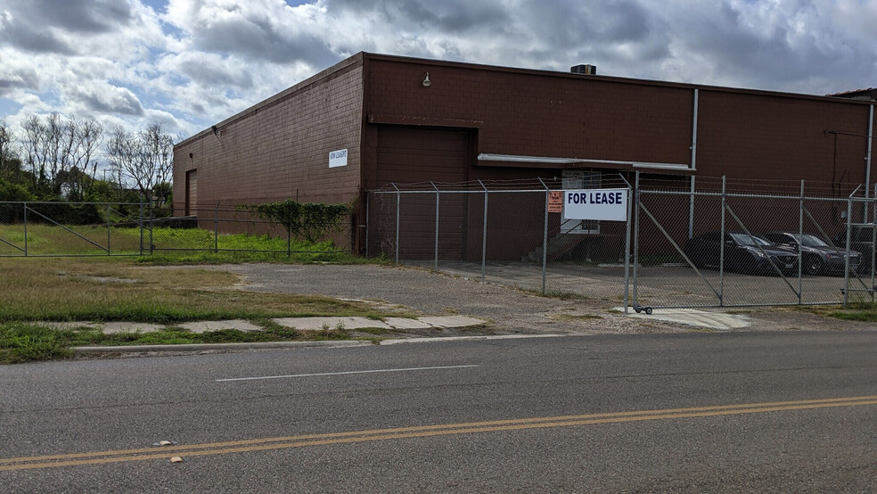 Primary Photo Of 2525 Lipan St, Corpus Christi Warehouse For Lease