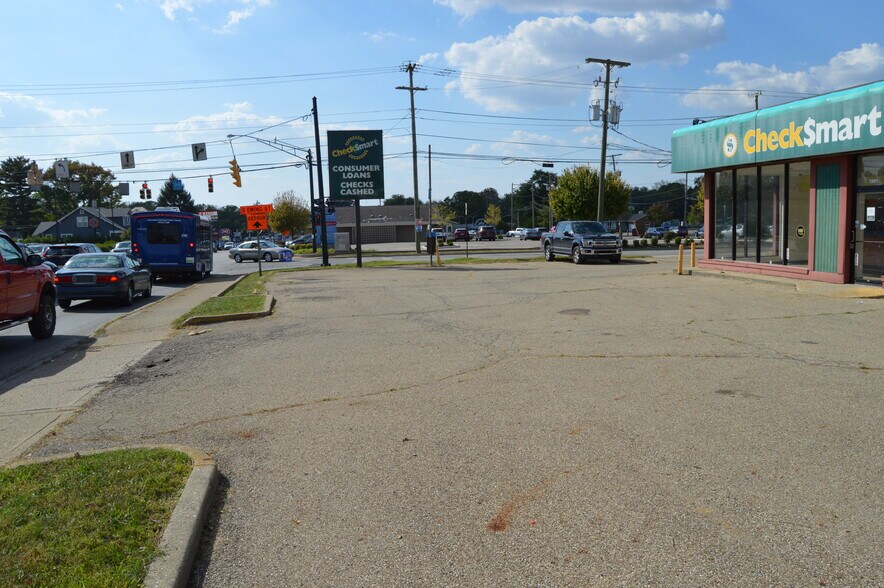 More Photos Of 1301 E Main St, Lancaster Freestanding For Sale