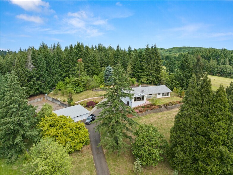 More Photos Of 115 NW Harmony Ln, Corvallis Specialty For Sale