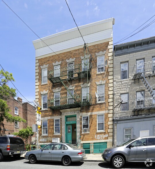 Primary Photo Of 577 N 6th St, Newark Apartments For Sale