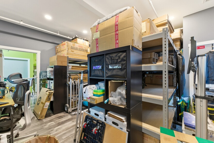 More Photos Of 1744 W 166th St, Gardena Manufacturing For Sale