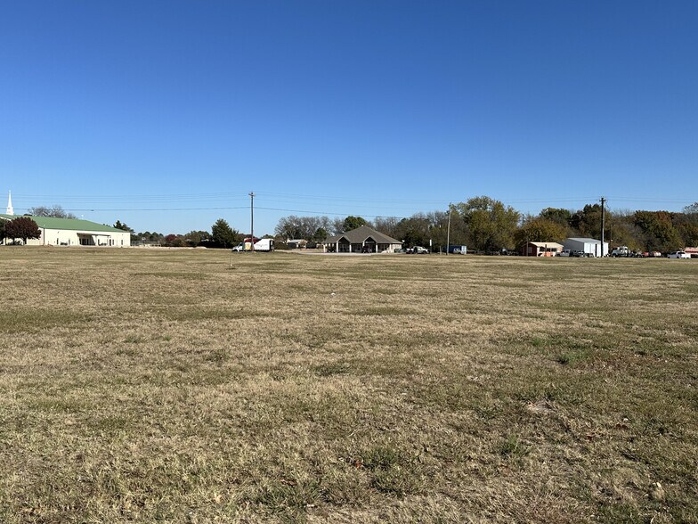 More Photos Of 305 US 377 hwy, Whitesboro Land For Lease